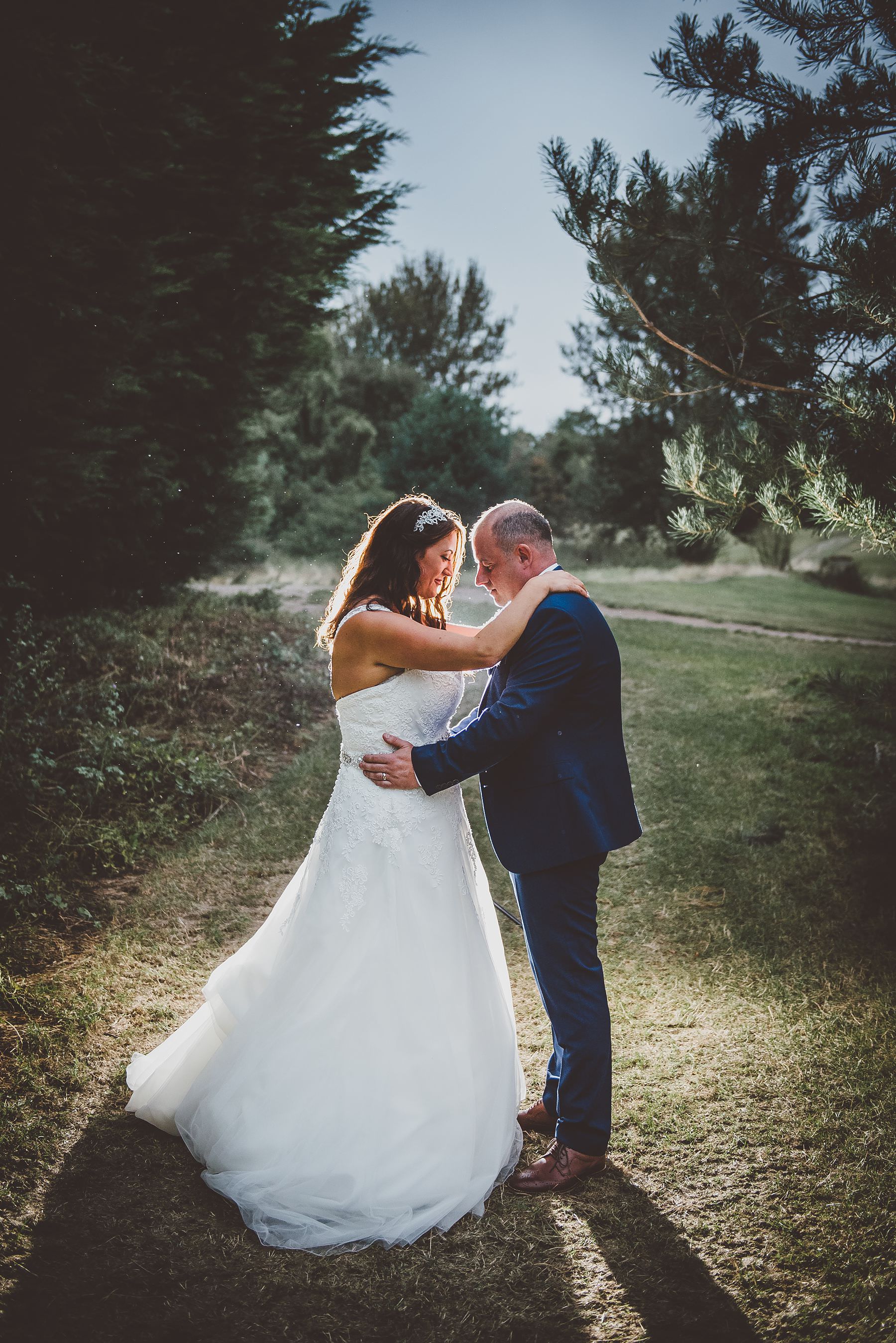 Birchwood Park Golf Club Wedding Photography In Kent With Carly And Simon